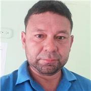 Profesor de apoyo especializado para la formación de niños y niñas en básica primaria